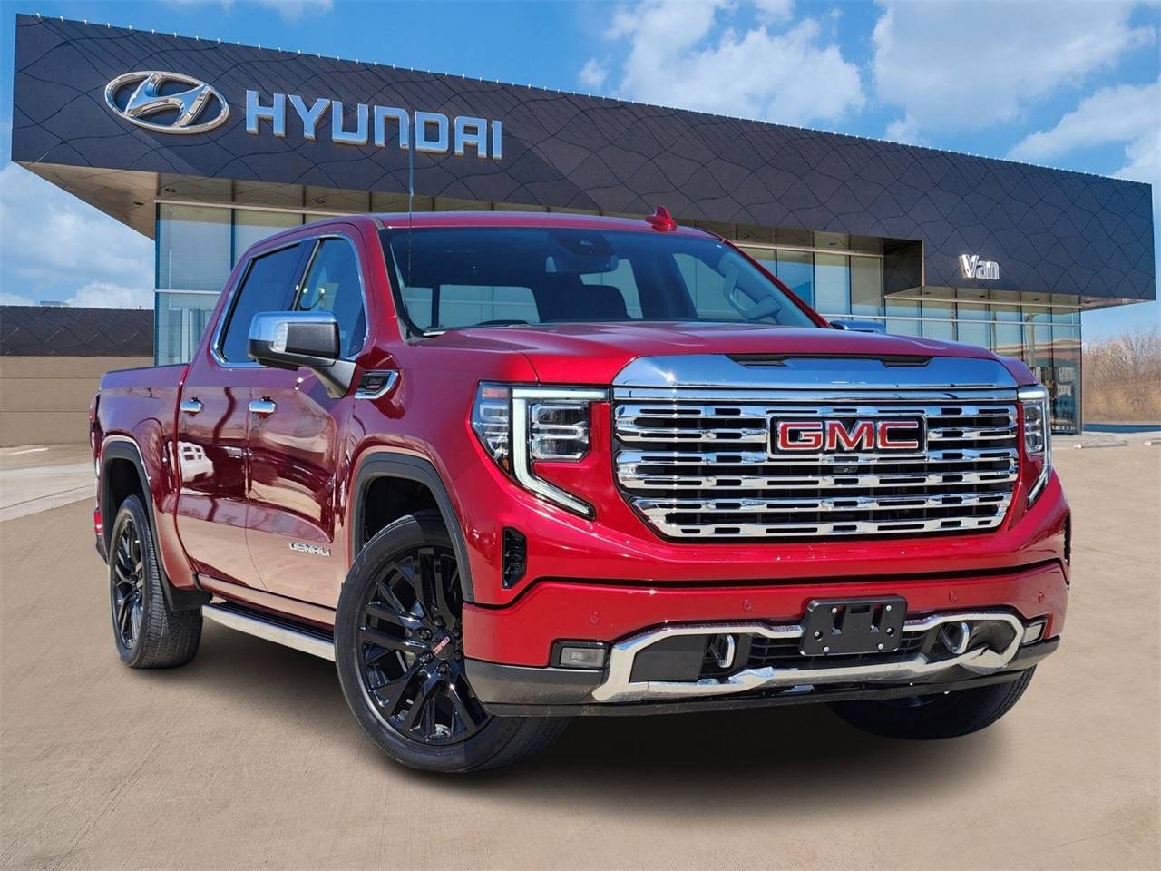 2022 GMC Sierra 1500 Denali — Pickup Truck — 24,970 mi — Carrollton, TX