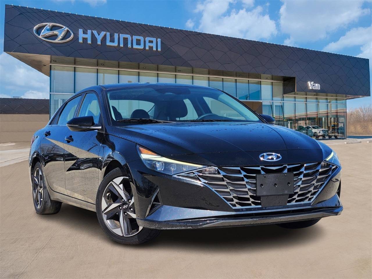 2021 Hyundai Elantra Limited — Sedan — 46,716 mi — Carrollton, TX