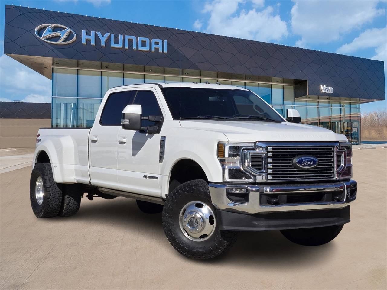 2020 Ford Super Duty F-350 Lariat — Pickup Truck — 105,850 mi — Carrollton, TX