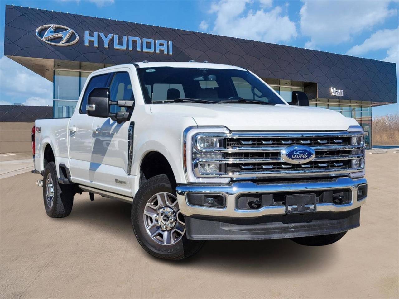 2024 Ford Super Duty F-250 LARIAT — Pickup Truck — 26,208 mi — Carrollton, TX