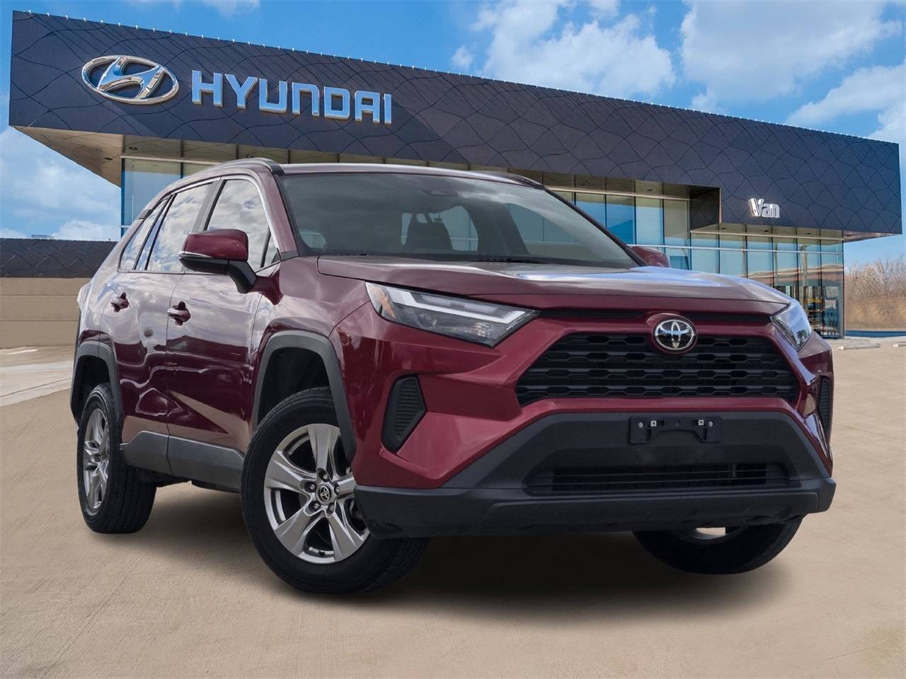 2022 Toyota RAV4 XLE — SUV — 22,084 mi — Carrollton, TX