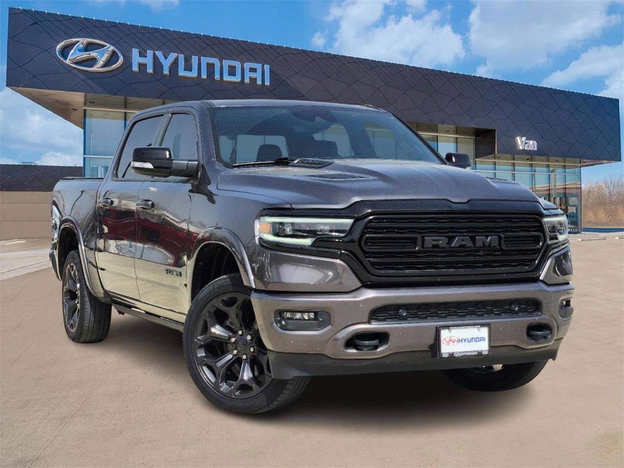 2022 Ram 1500 Limited — Pickup Truck — 32,444 mi — Carrollton, TX