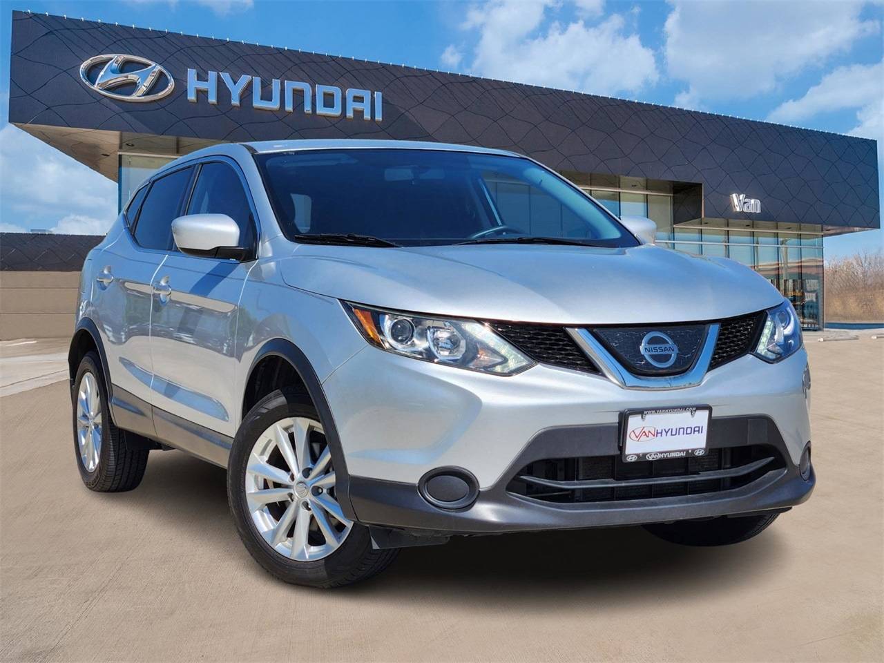 2018 Nissan Rogue Sport S — SUV — 67,000 mi — Carrollton, TX
