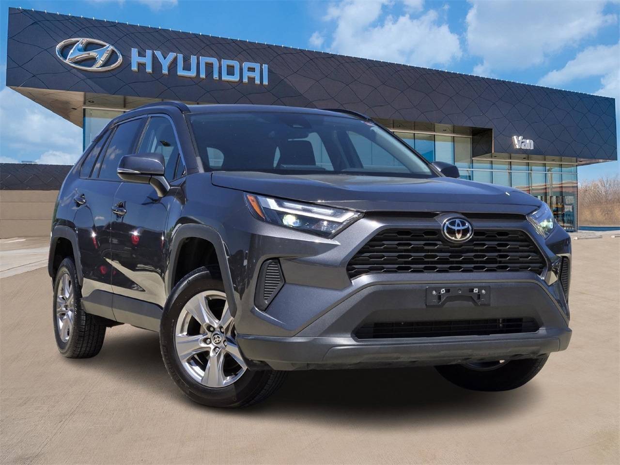 2024 Toyota RAV4 XLE — SUV — 52,372 mi — Carrollton, TX