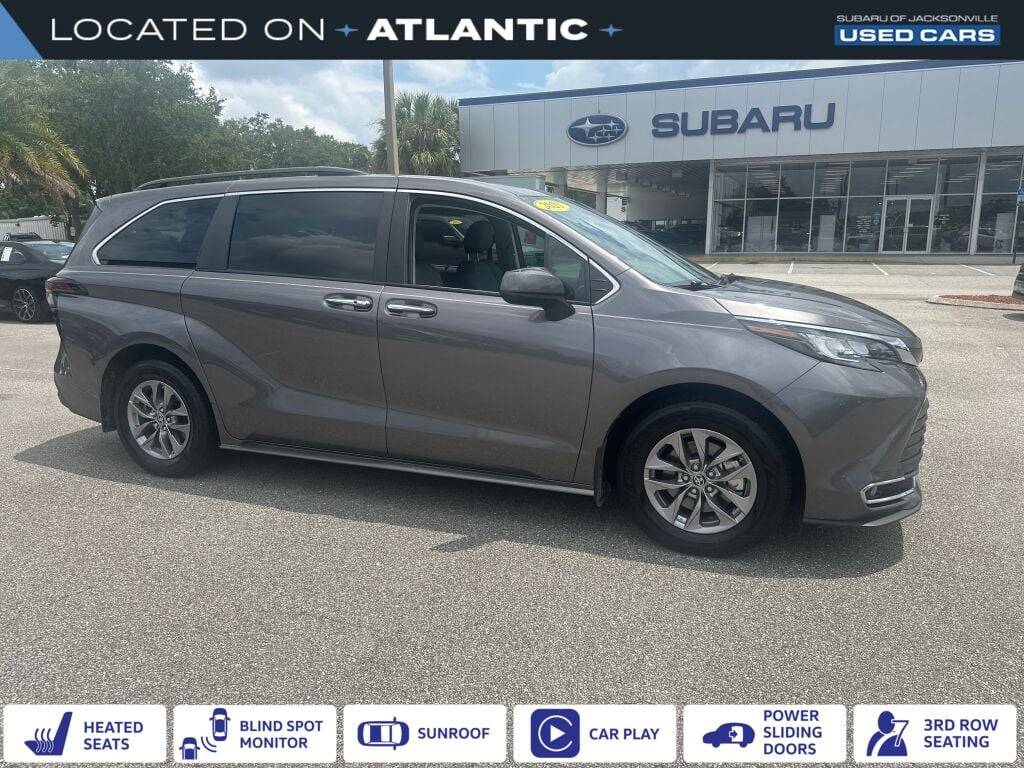 2023 Toyota Sienna XLE — Minivan — 58,321 mi — Jacksonville, FL