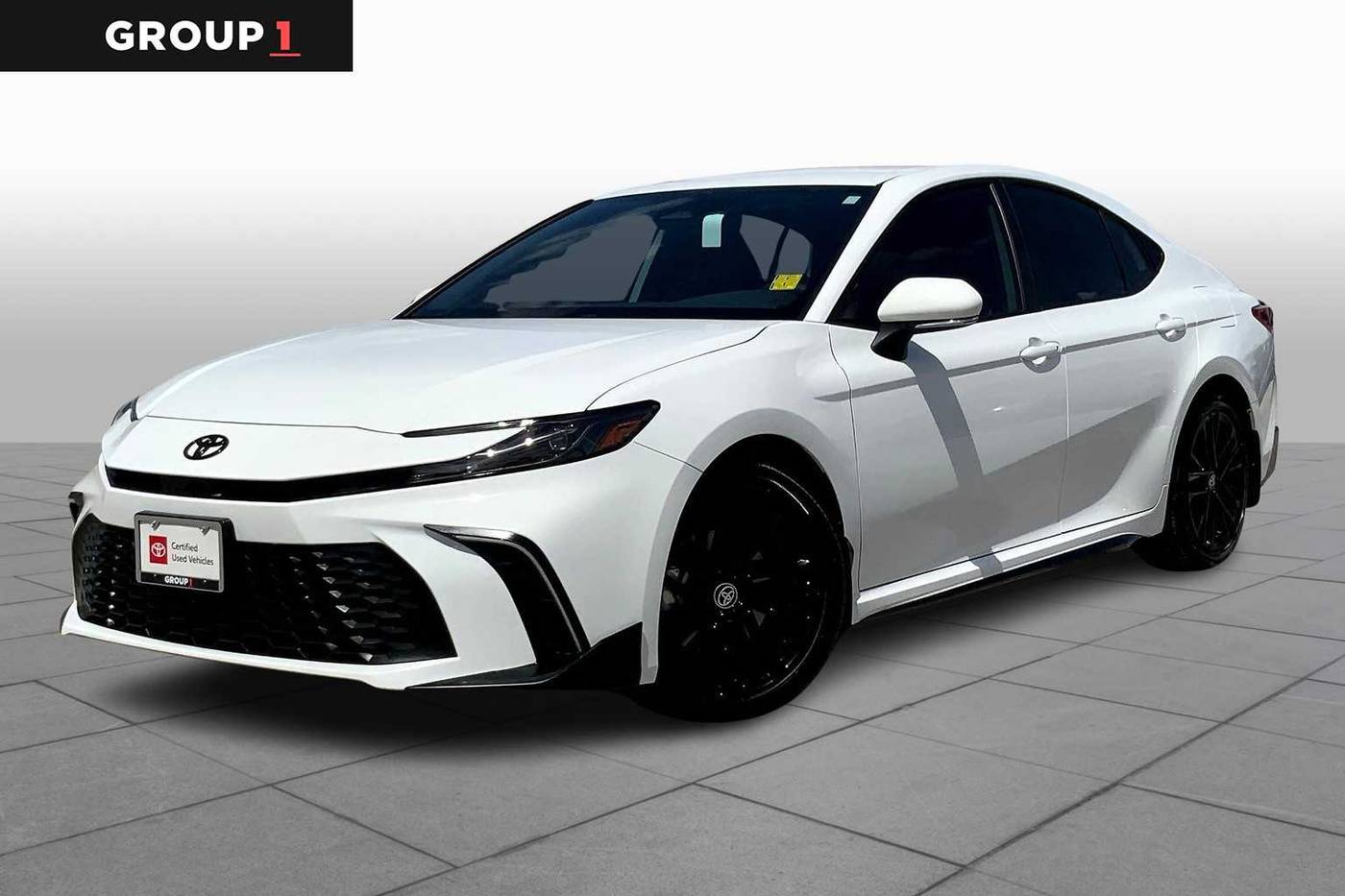 2025 Toyota Camry Hybrid SE — Sedan — 9 mi — Houston, TX