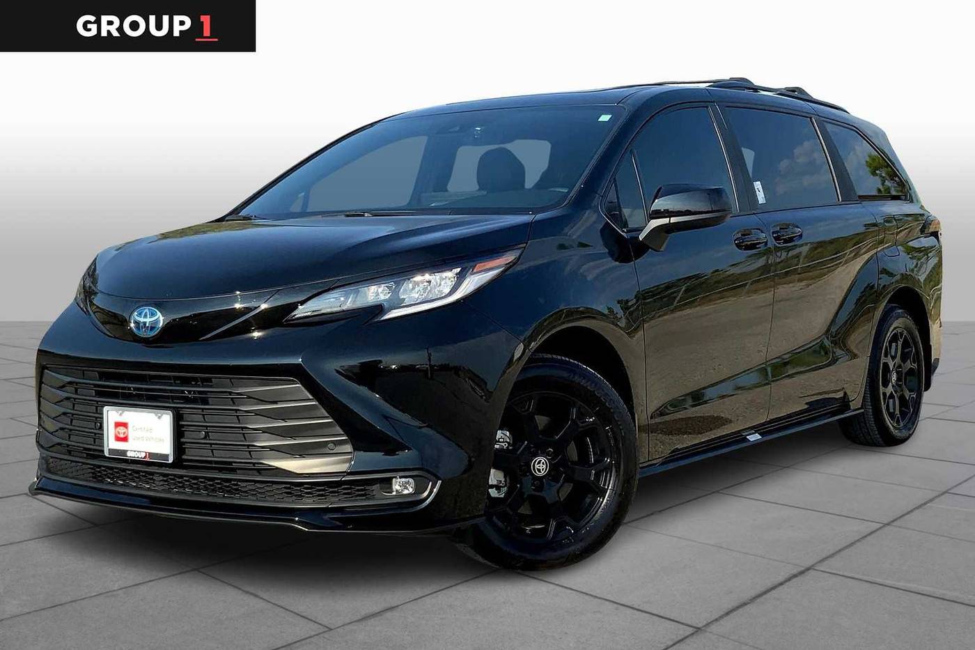 2025 Toyota Sienna Woodland Edition — Minivan — 4,339 mi — Houston, TX