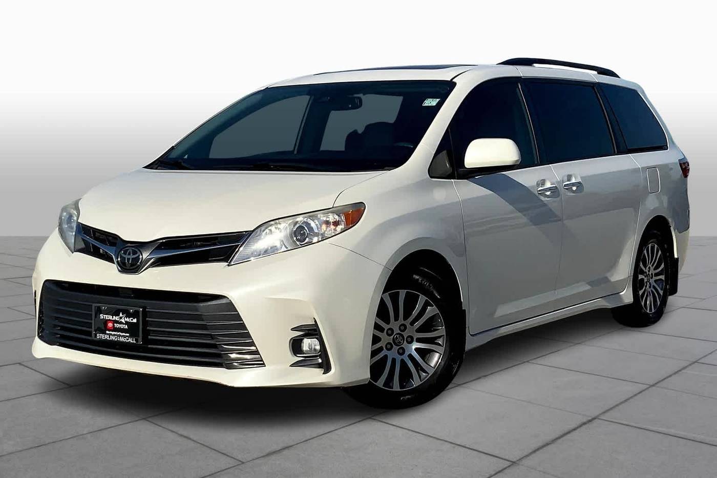 2019 Toyota Sienna XLE — Minivan — 98,977 mi — Houston, TX