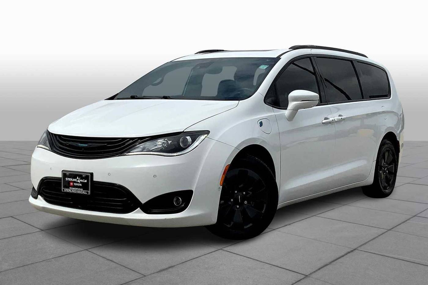 2019 Chrysler Pacifica Hybrid Limited — Minivan — 109,775 mi — Houston, TX