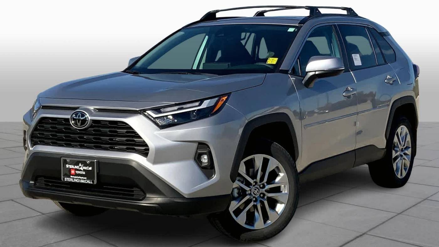 2025 Toyota RAV4 XLE Premium — SUV — 16,713 mi — Houston, TX