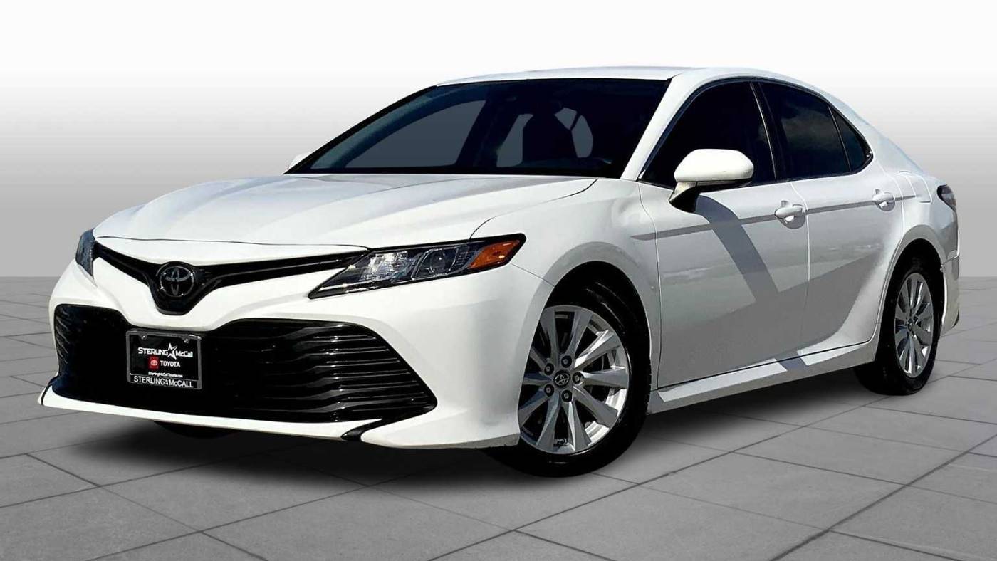 2018 Toyota Camry LE — Sedan — 18,399 mi — Houston, TX