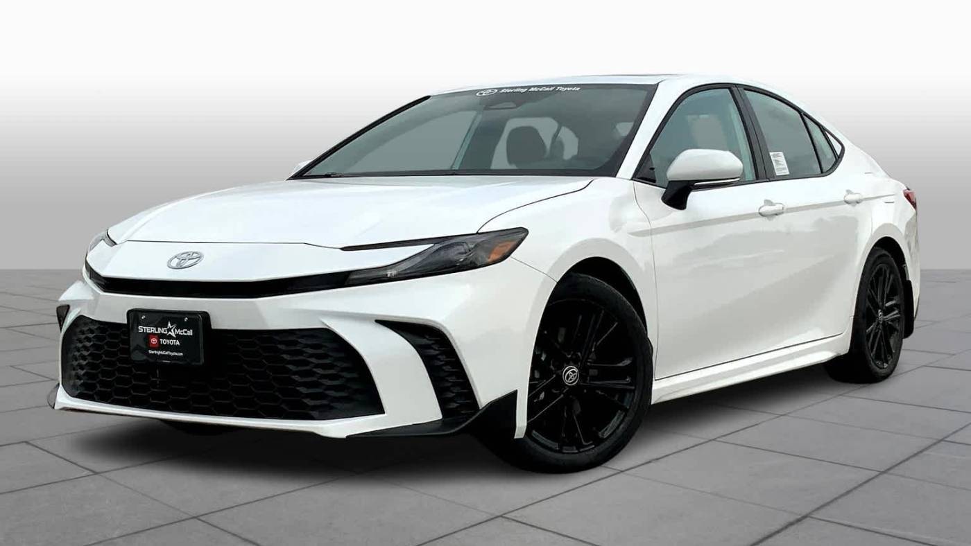 2025 Toyota Camry SE — Sedan — 7,703 mi — Houston, TX