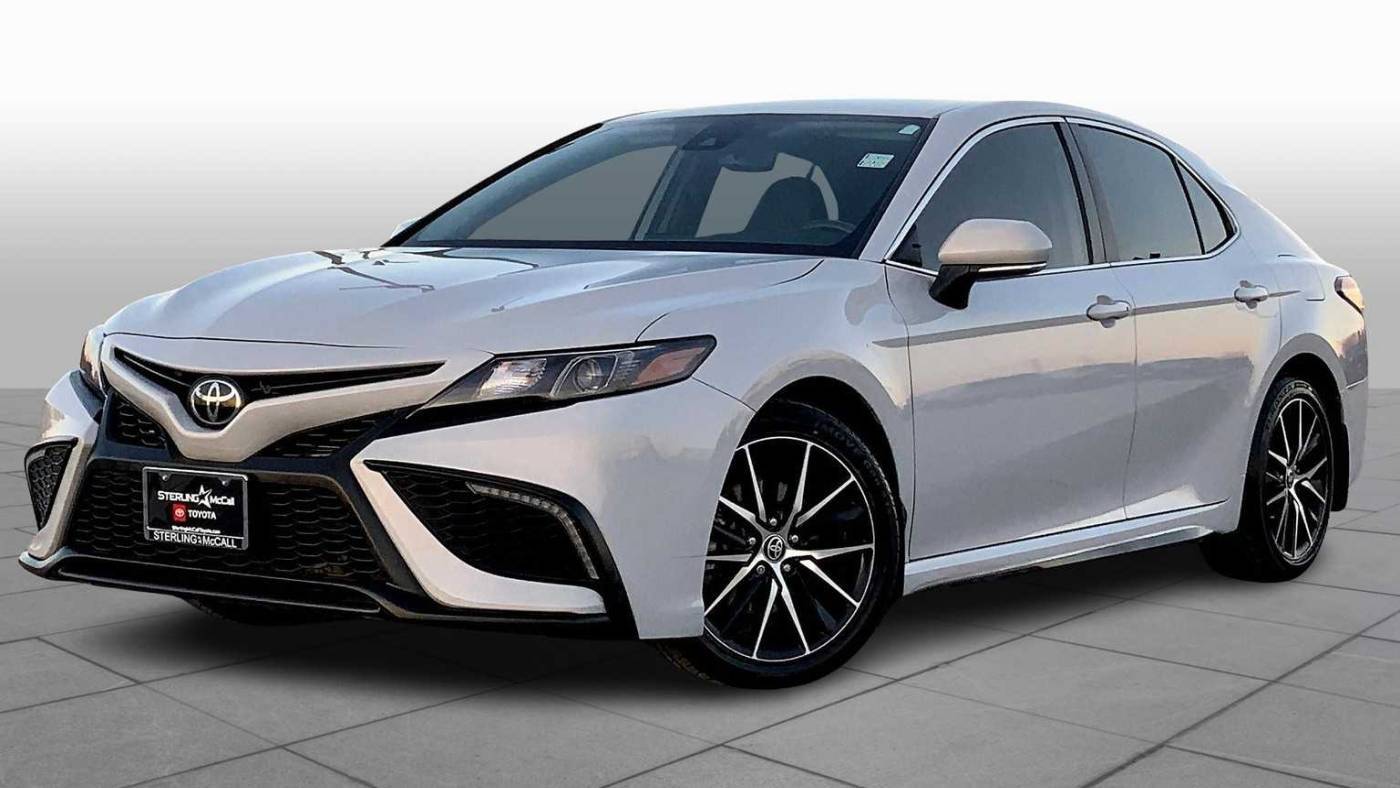 2023 Toyota Camry SE — Sedan — 70,126 mi — Houston, TX