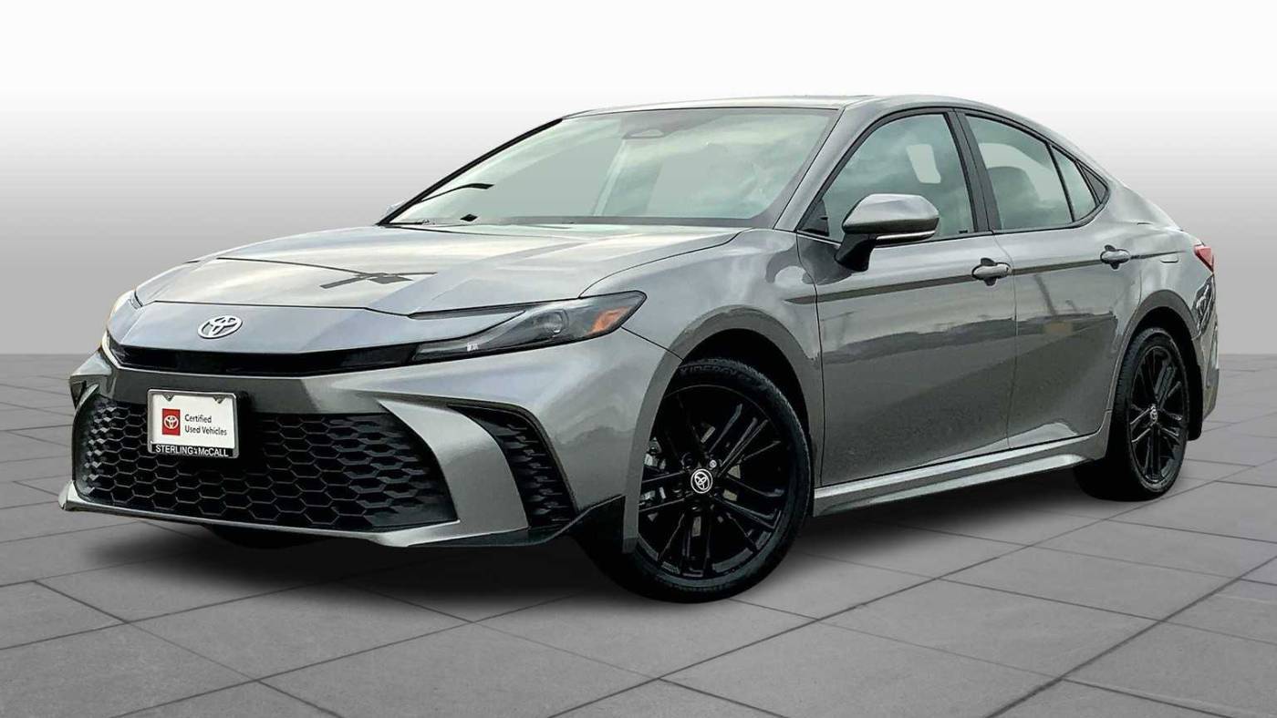 2025 Toyota Camry SE — Sedan — 8,038 mi — Houston, TX