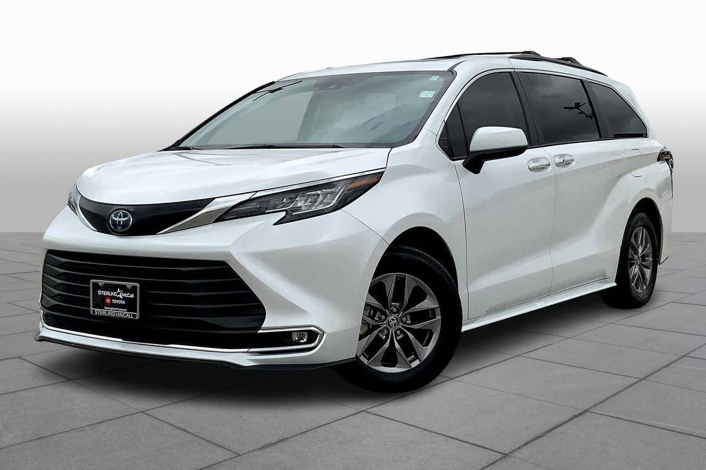 2023 Toyota Sienna XLE — Minivan — 44,122 mi — Houston, TX