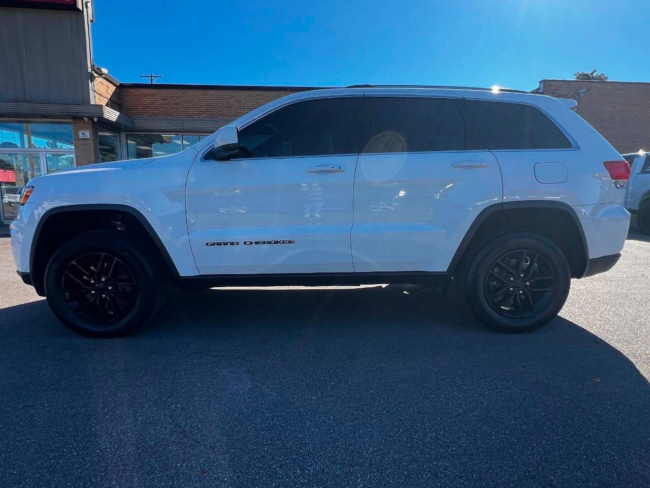 2019 Jeep Grand Cherokee Laredo E — SUV — 120,732 mi — Grand Rapids, MI