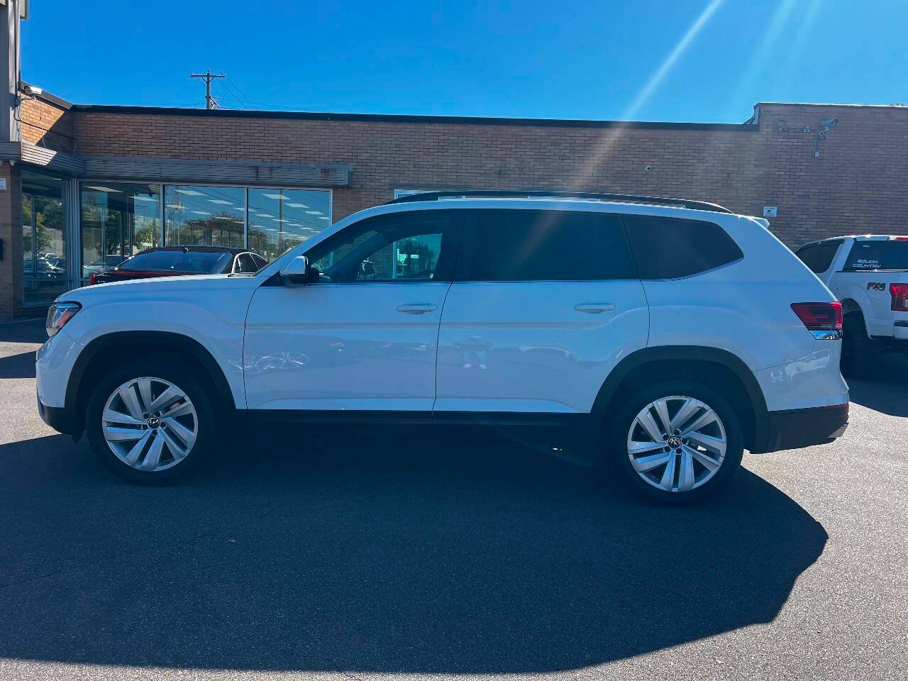 2021 Volkswagen Atlas SE with Technology — SUV — 104,694 mi — Grand Rapids, MI