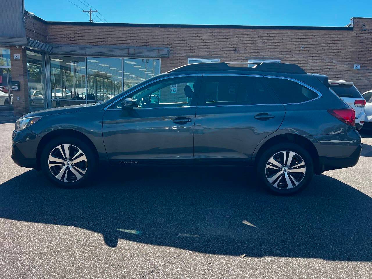2018 Subaru Outback 3.6R Limited — SUV — 116,887 mi — Grand Rapids, MI