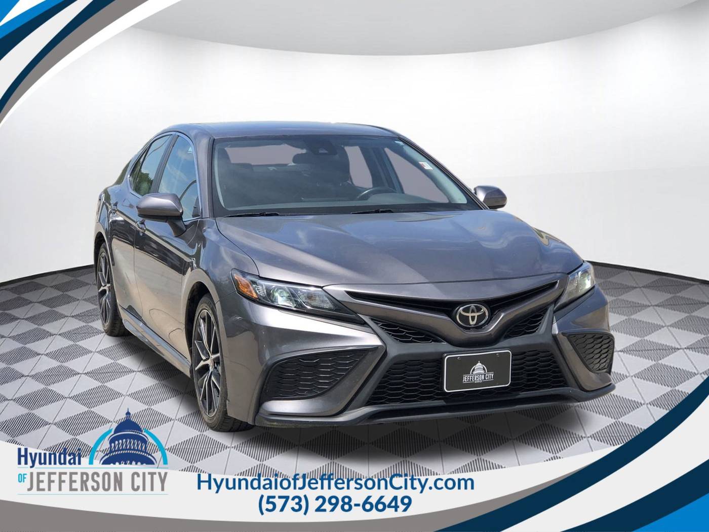 2021 Toyota Camry SE — Sedan — 97,482 mi — Jefferson City, MO