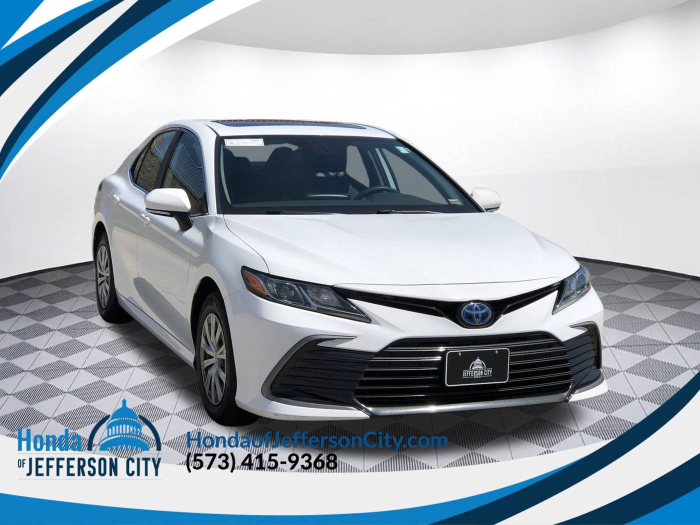 2023 Toyota Camry Hybrid LE — Sedan — 82,649 mi — Jefferson City, MO