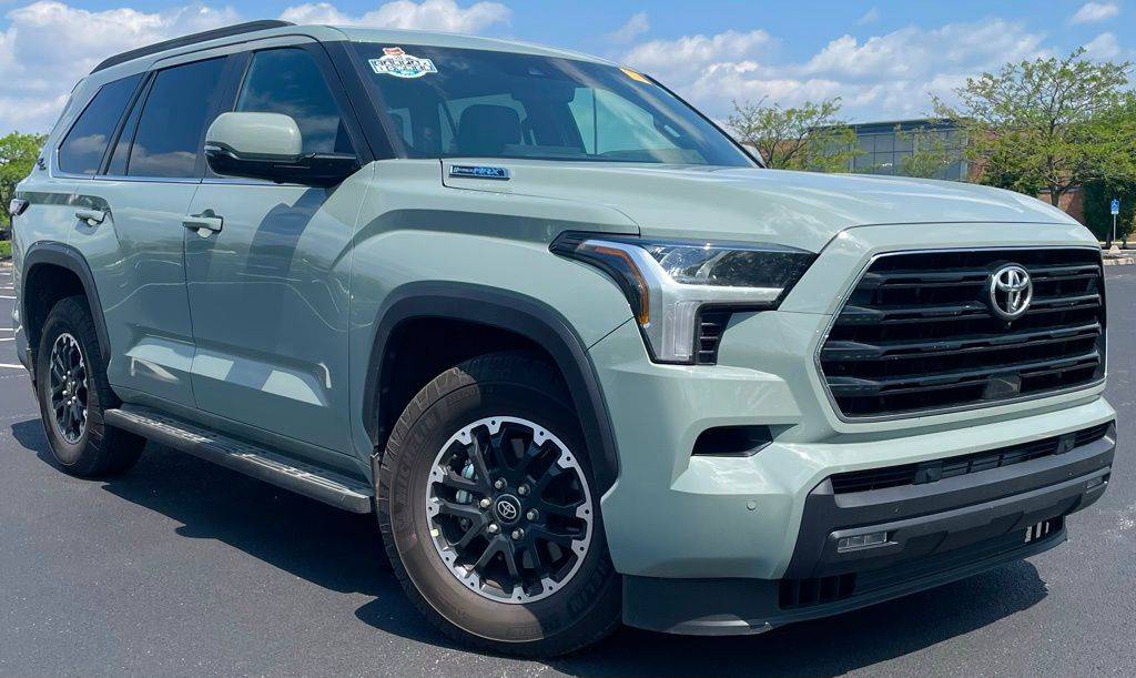 2025 Toyota Sequoia SR5 — SUV — 5,557 mi — Dublin, OH
