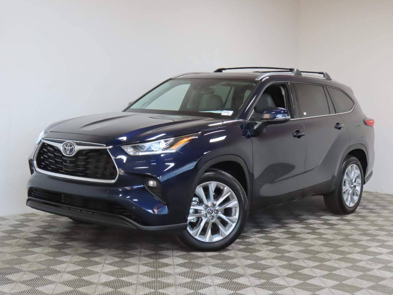 2022 Toyota Highlander Limited — SUV — 31,247 mi — Tempe, AZ
