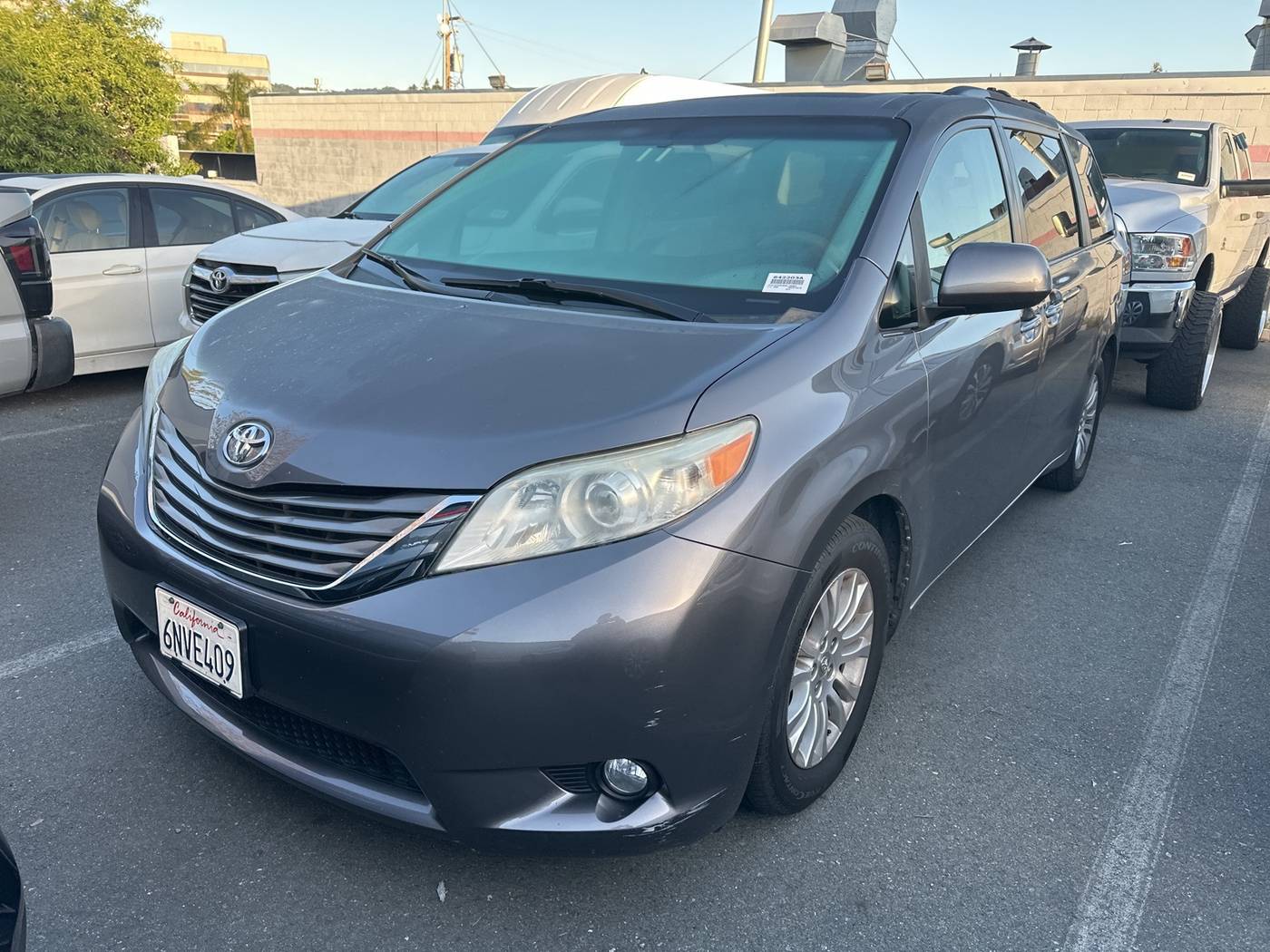 2011 Toyota Sienna XLE — Minivan — 99,667 mi — Walnut Creek, CA