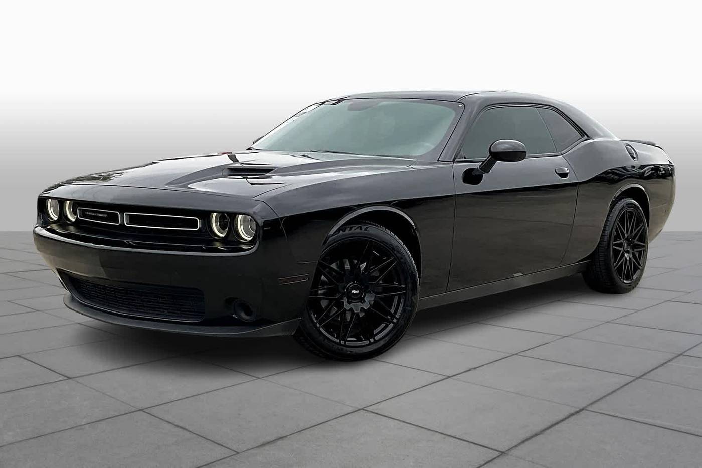 2017 Dodge Challenger SXT — Coupe — 117,450 mi — Houston, TX