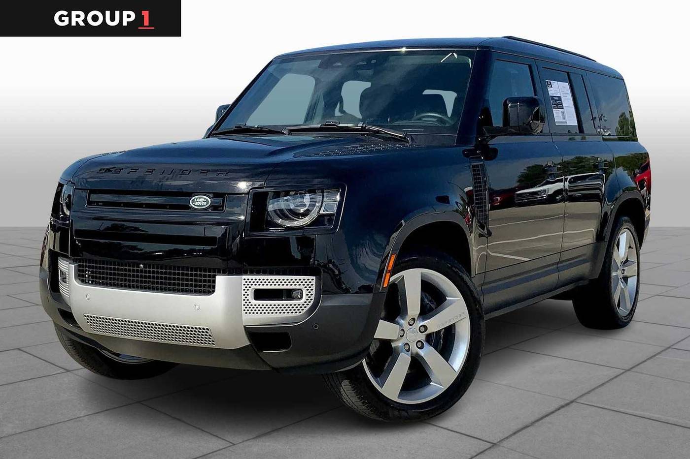 2023 Land Rover Defender SE — SUV — 22,781 mi — Houston, TX