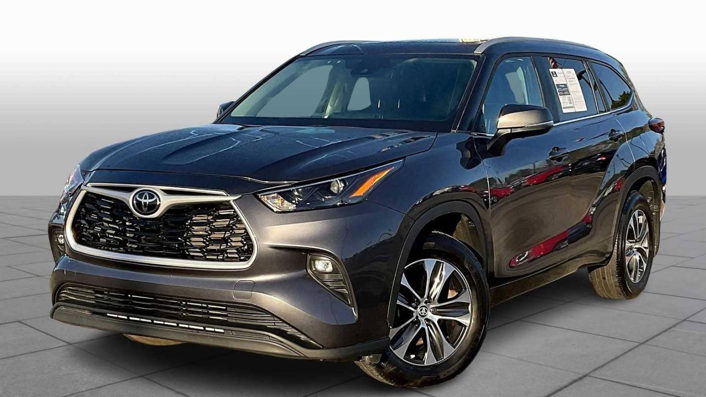 2023 Toyota Highlander XLE — SUV — 33,916 mi — Houston, TX