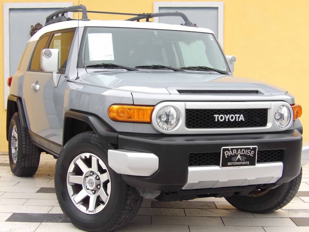 2014 Toyota FJ Cruiser Base — SUV — 113,437 mi — Lexington, KY