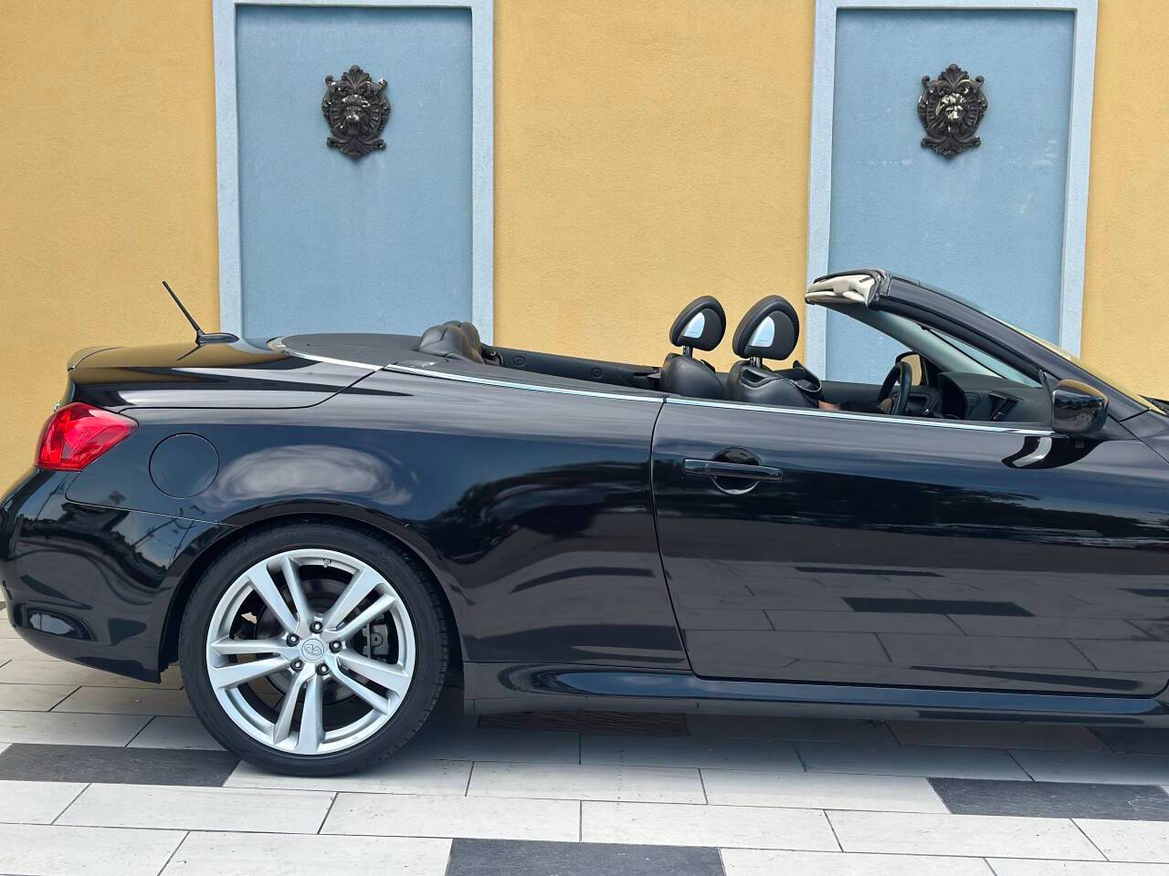 2014 INFINITI Q60 Standard — Convertible — 95,963 mi — Lexington, KY