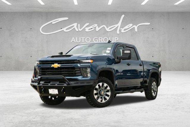 2024 Chevrolet Silverado 2500HD Custom — Pickup Truck — 31,960 mi — San Antonio, TX