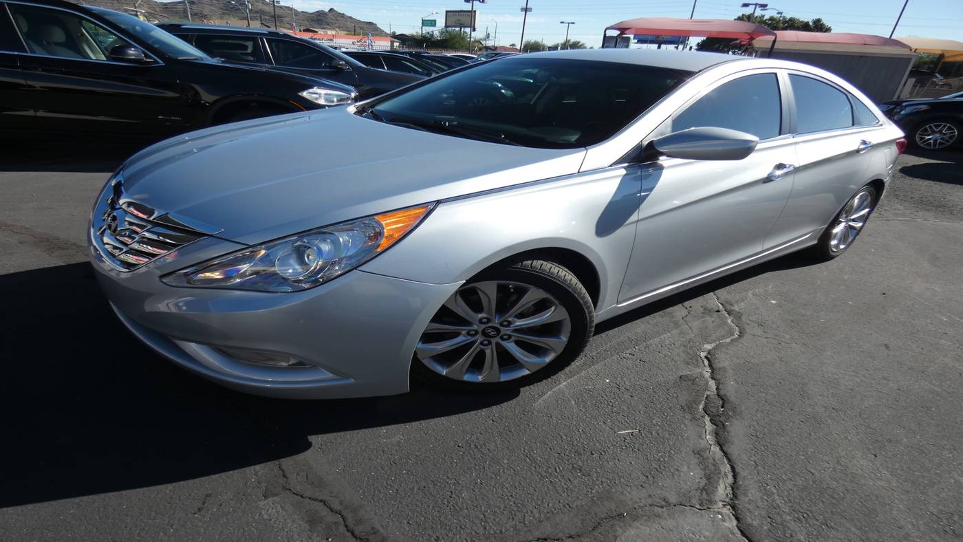 2013 Hyundai Sonata SE — Sedan — 86,086 mi — Phoenix, AZ
