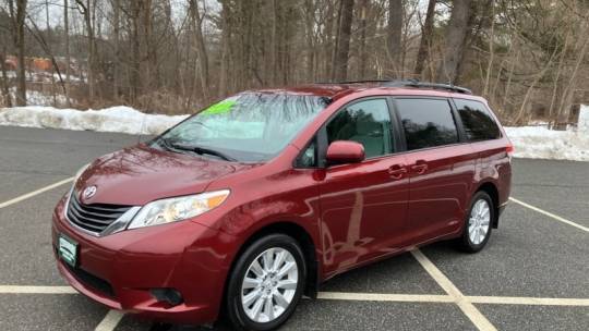 2013 Toyota Sienna LE — Minivan — 74,419 mi — Tyngsboro, MA