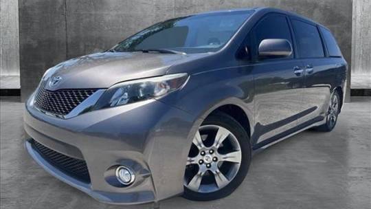 2014 Toyota Sienna SE 8-Passenger