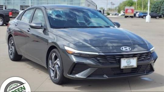 2024 Hyundai Elantra SEL — Sedan — 6,520 mi — Springfield, IL