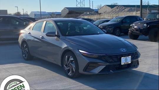 2024 Hyundai Elantra SEL — Sedan — 14 mi — Springfield, IL