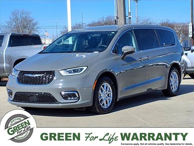 2023 Chrysler Pacifica Touring L — Minivan — 62,459 mi — Springfield, IL