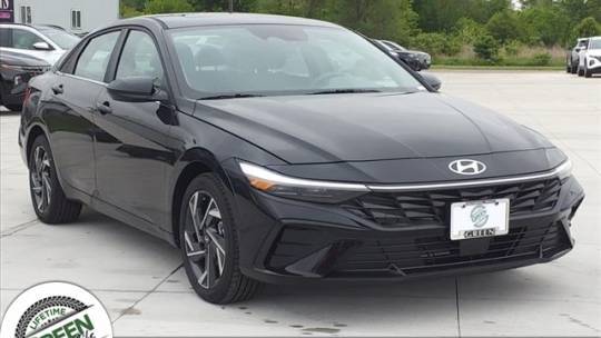 2024 Hyundai Elantra SEL — Sedan — 10 mi — Springfield, IL