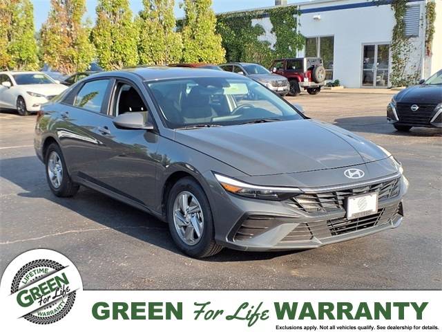 2024 Hyundai Elantra SE — Sedan — 15,479 mi — Springfield, IL