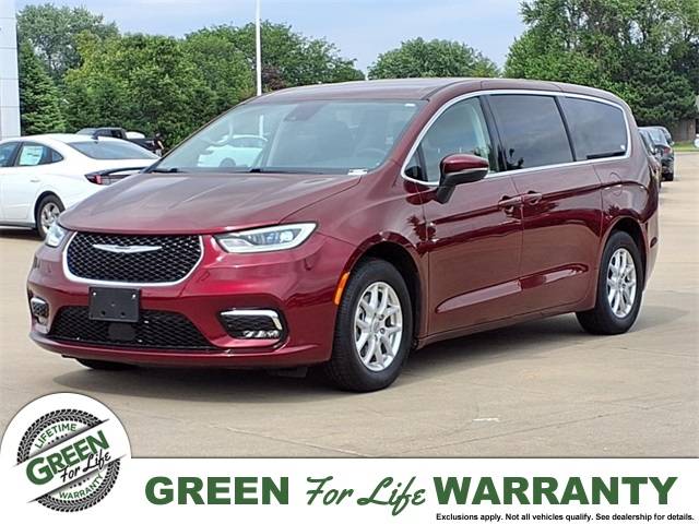 2023 Chrysler Pacifica Touring L — Minivan — 66,624 mi — Springfield, IL