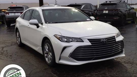 2022 Toyota Avalon XLE — Sedan — 65,318 mi — Springfield, IL