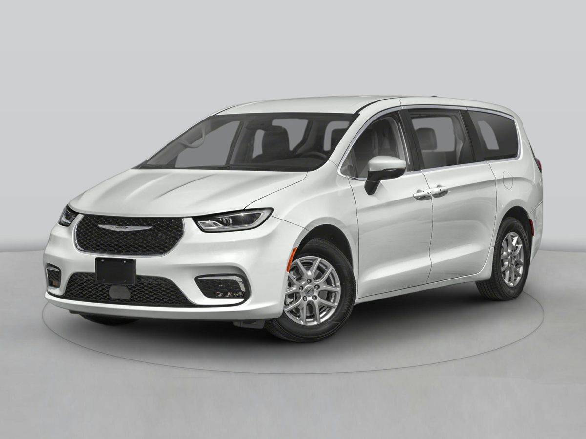 2023 Chrysler Pacifica Touring L — Minivan — 43,927 mi — Springfield, IL