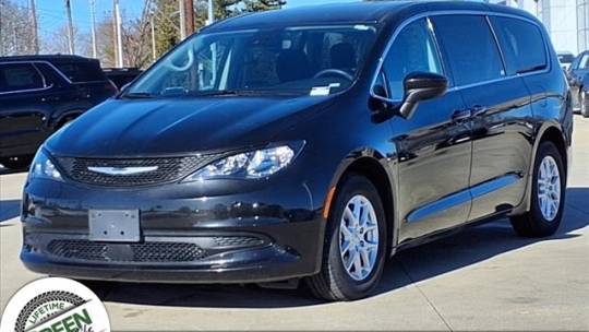2023 Chrysler Voyager LX — Minivan — 75,593 mi — Springfield, IL