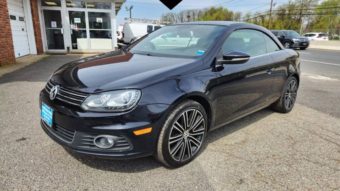 2013 Volkswagen Eos Sport — Convertible — 92,393 mi — Middletown, NJ