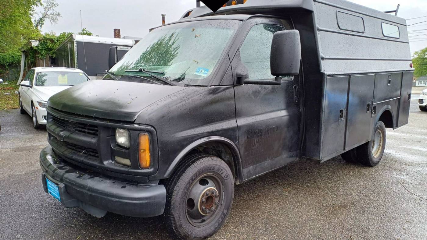 2001 Chevrolet Express Commercial Cutaway C7A — Chassis Cab Truck — 146,901 mi — Middletown, NJ