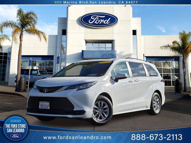 2022 Toyota Sienna LE — Minivan — 42,831 mi — San Leandro, CA