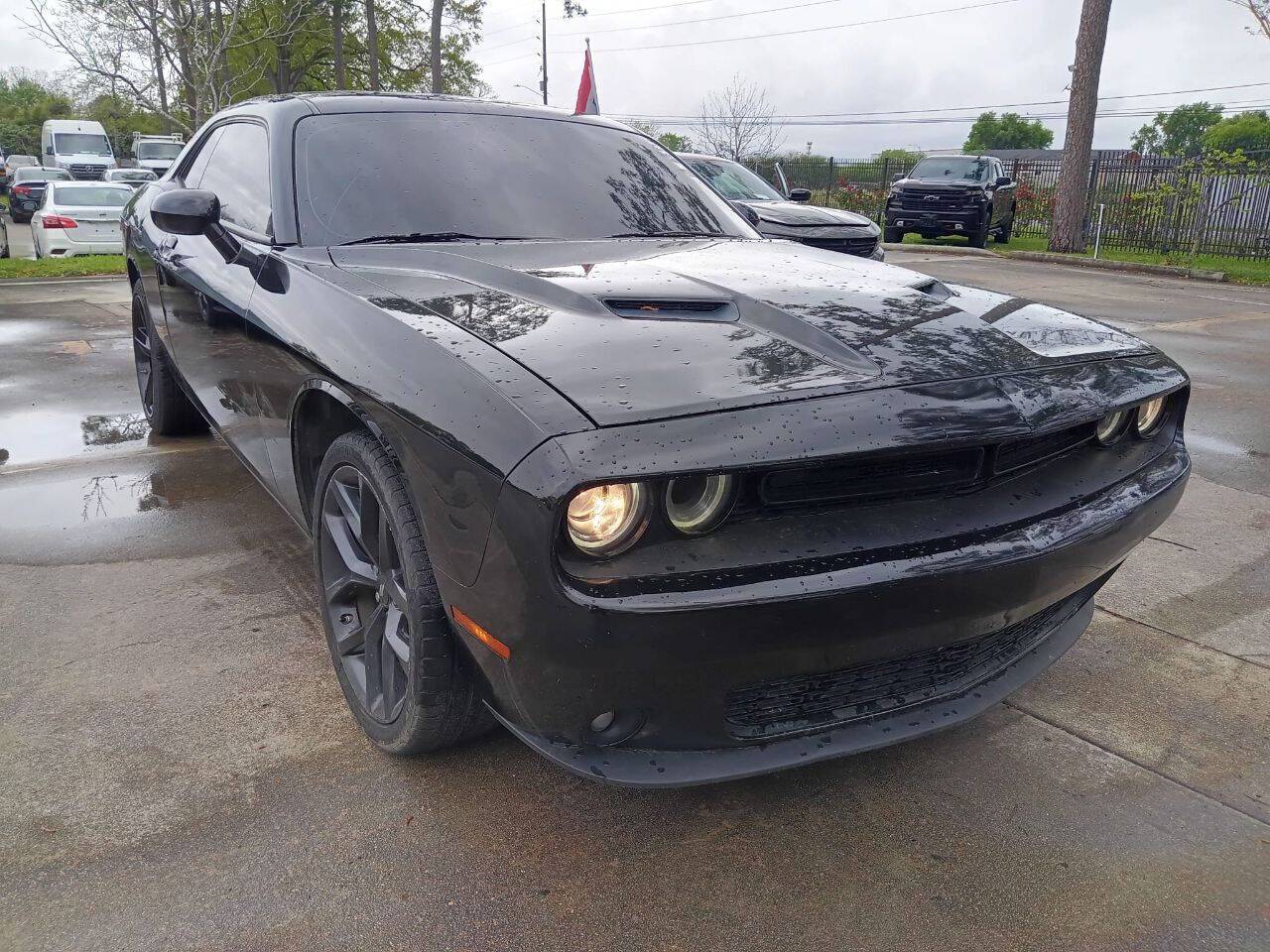 2022 Dodge Challenger SXT — Coupe — 100,050 mi — Houston, TX