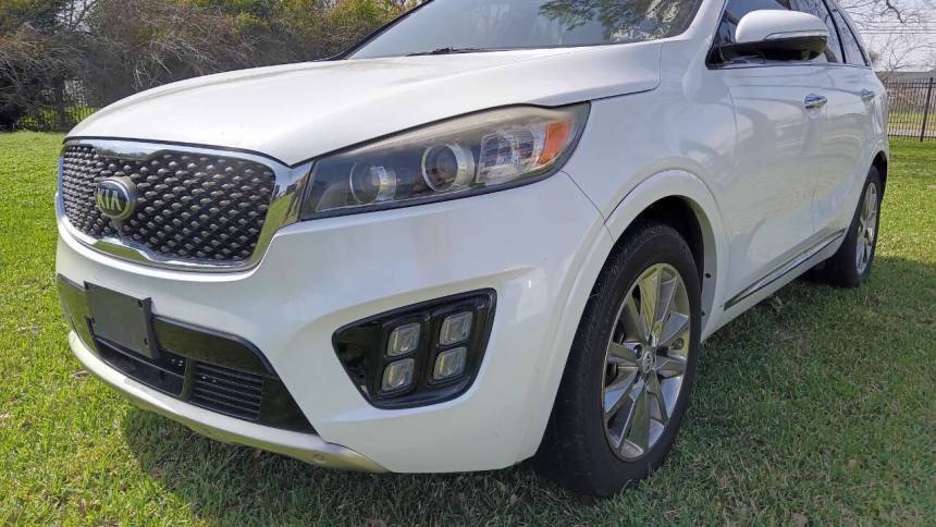 2017 Kia Sorento LX — SUV — 111,975 mi — Houston, TX